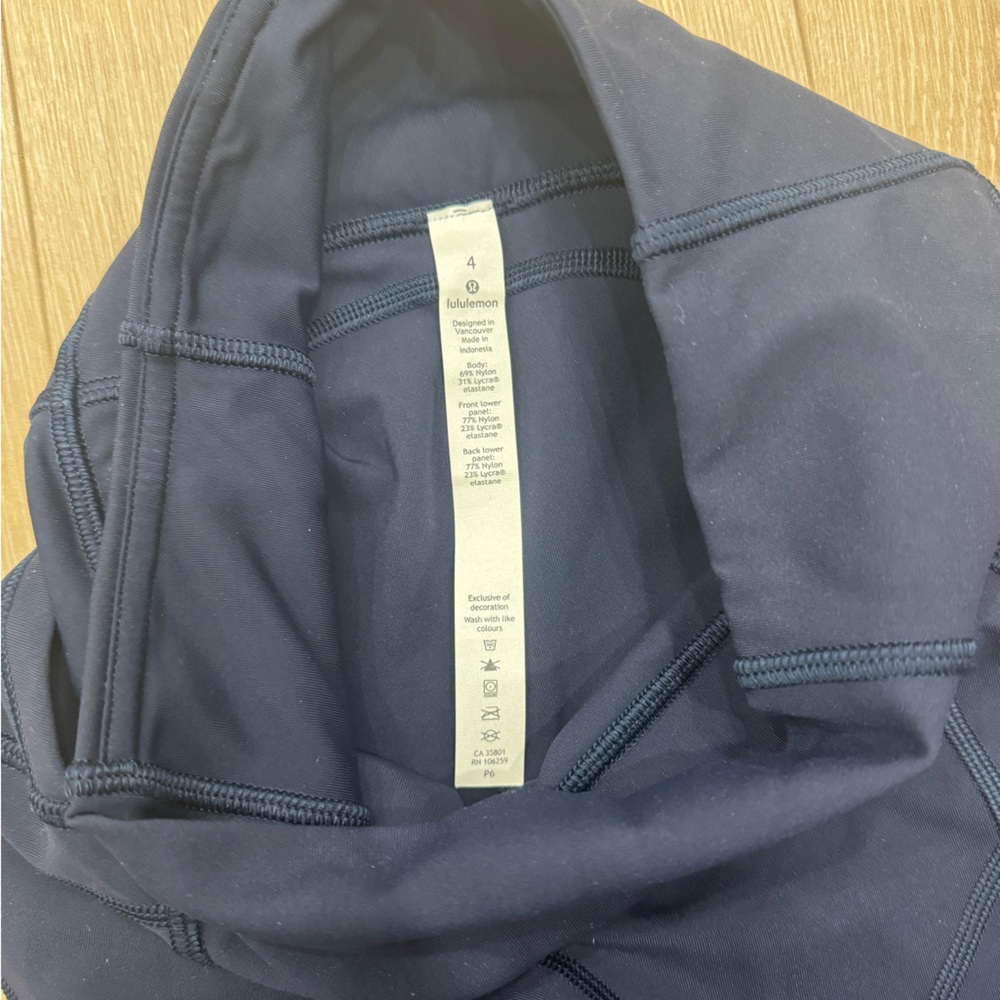 Navy lululemon leggings